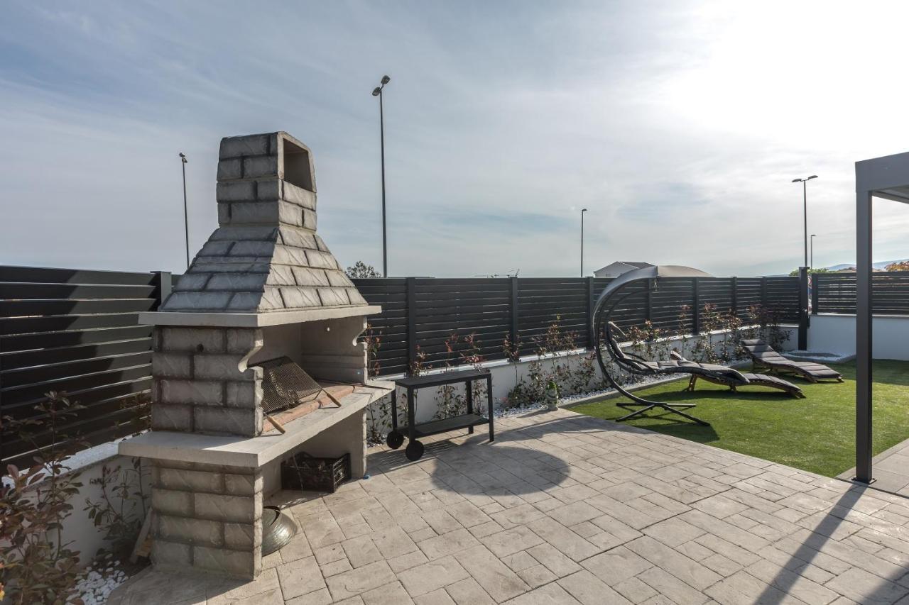 Luxury Apartments Katarina Kastela Exterior photo